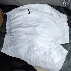 Men's Nike basketball shorts size extra large